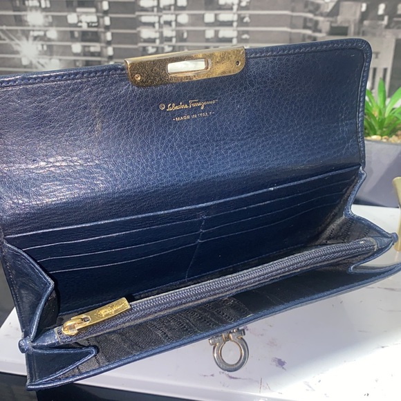 Authentic 💙 Ferragamo Long Wallet - Picture 11 of 17